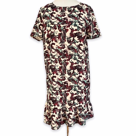 Daisy Street Dresses & Skirts - NWOT Daisy Street Abstract Ruffle Hem Sheath Dress, XS